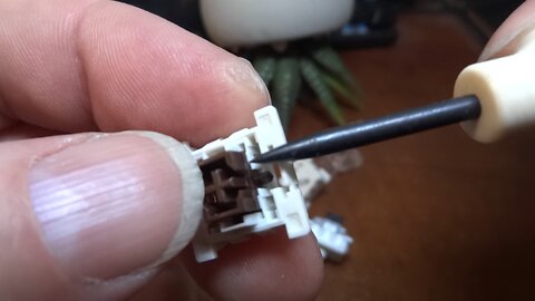 Inside Low Profile Outemu Brown keyboard switch