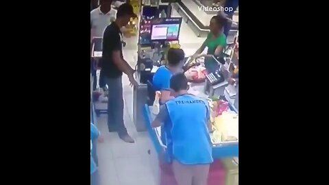 idiot trying to rob a store