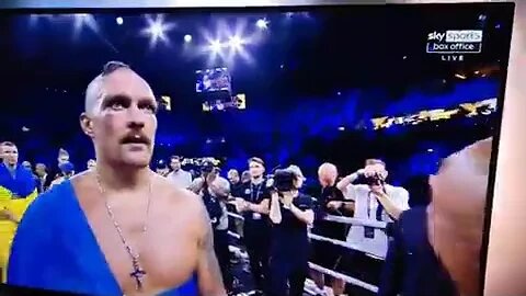 State of Anthony Joshua grabbing the mic and limelight after Usyk beat him again
