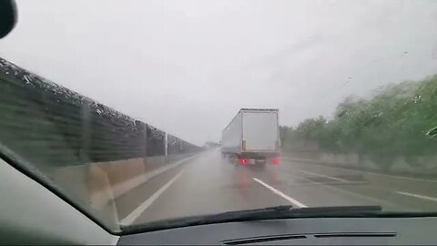 Highlight 24:03 – 29:02 von LIVE Driving and Discovering Austria: An Unforgettable European Adventu