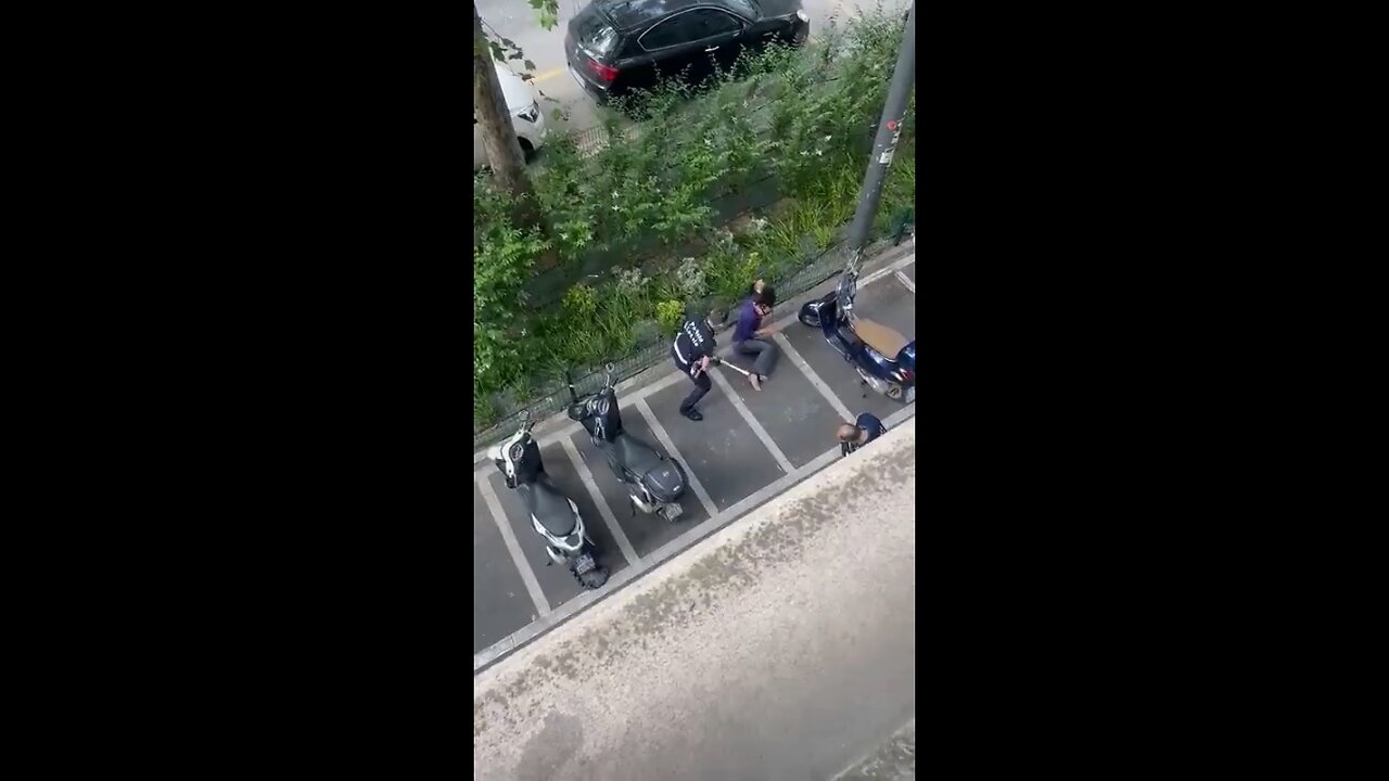 IT: Tranny Brutally Beaten By Police