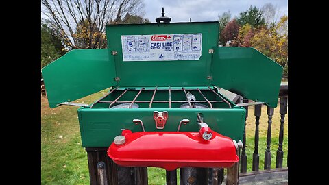 Coleman Two Burner Stoves. A quick look, white gas and propane. Let’s light up a 431.
