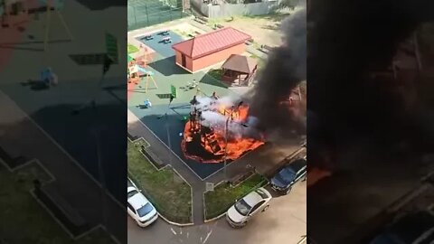 🔥 The fire broke out at the playground in the city of Ramenskoye. #UkraineWar