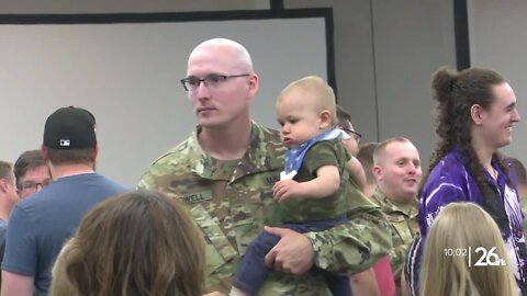 Fox Valley soldiers say last goodbyes before deployment to the Middle East