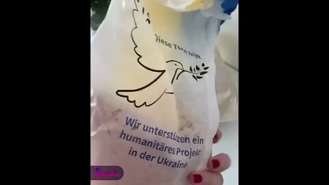 💢 Bread in a package with the Ukrainian flag, for sale in Germany