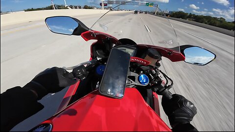 He almost didn’t stop for the school bus #honda #cbr1000rr #motorcycle