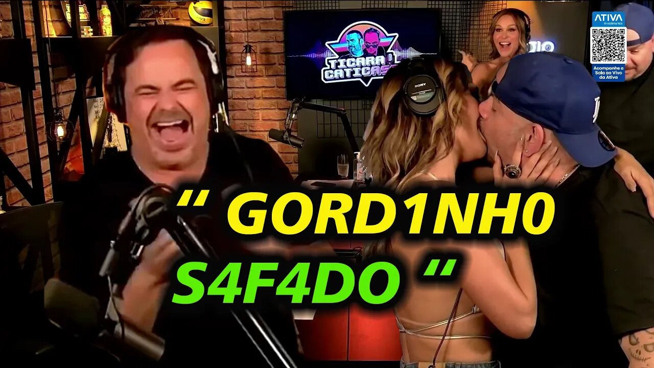 OLHA O MACETE QUE O BOLA USSOU PRA BEIJA A BOCA DA MENDIGATA !!!