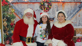 Pictures with Santa - Family and friends