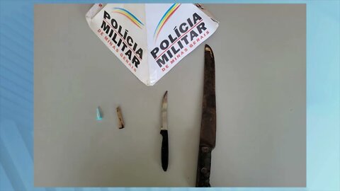 Padre Paraíso: polícia militar prende dois homens com facão, faca e droga