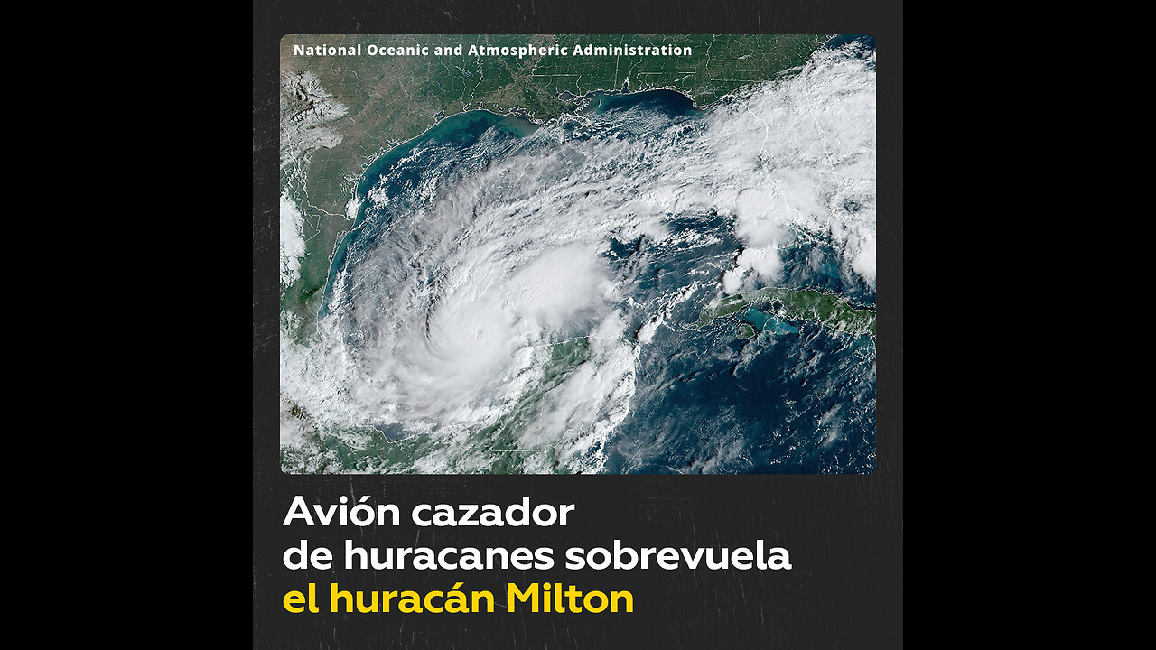 Cazador de huracanes estadounidense recoge datos sobre el huracán Milton