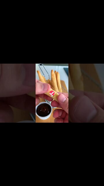 PALITINHOS DE PARMESÃO QUE DERRETE NA BOCA 🤤 | Receitas #Shorts