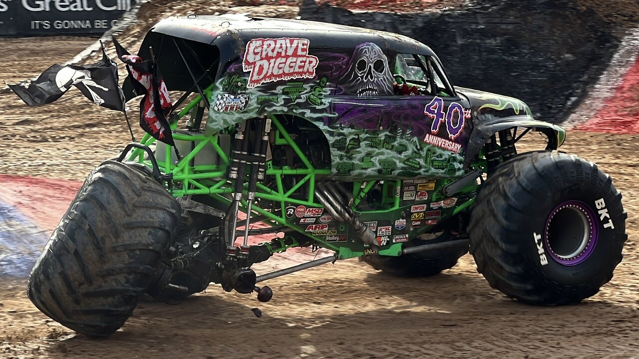 Monster Jam Crashes & Saves - World Finals XXI