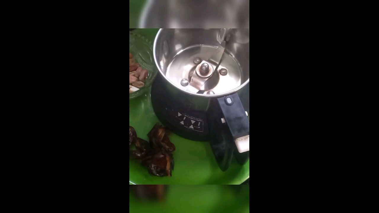 இந்த மாதிரி healthyஆன milkshake இந்த summerல குழந்தைகளுக்கு செஞ்சி குடுங்க..