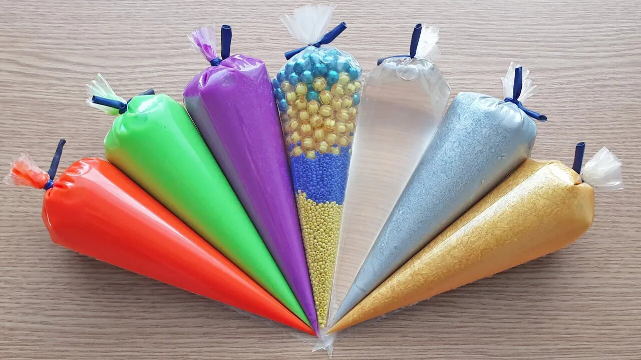Making Crunchy Slime with Piping Bags #188