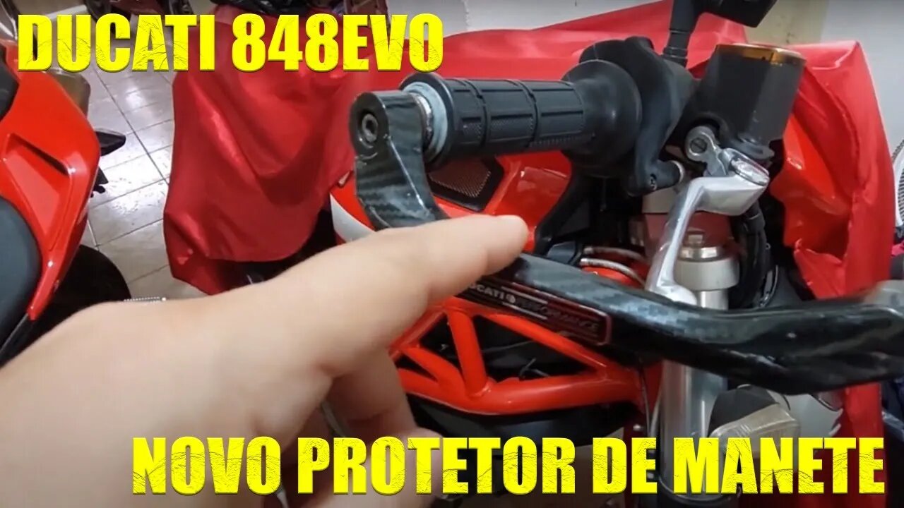 DUCATI 848EVO PESQUISANDO PROTETOR DE MANETE E VÁRIOS DETALHES DA MOTO