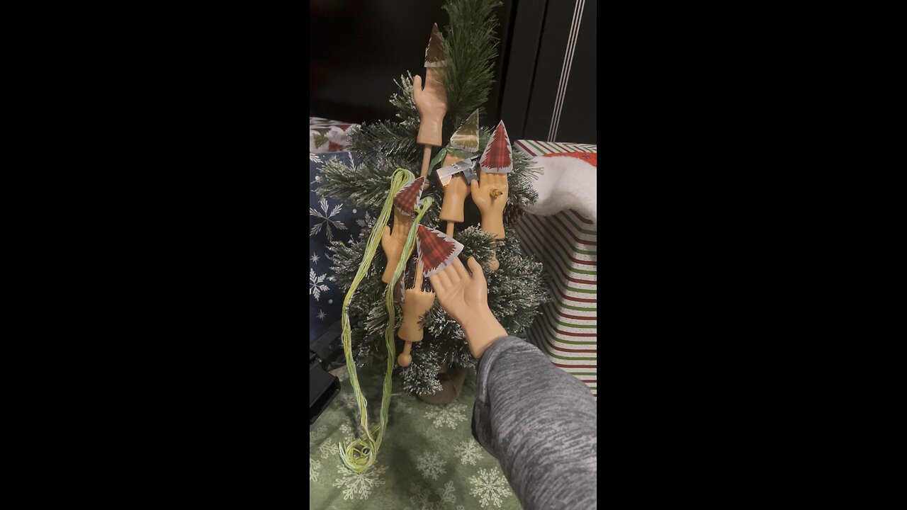 Merry Christmas from the SPH family of plastic hands! #cringe #funny #funnyvideos #christmas #tiny