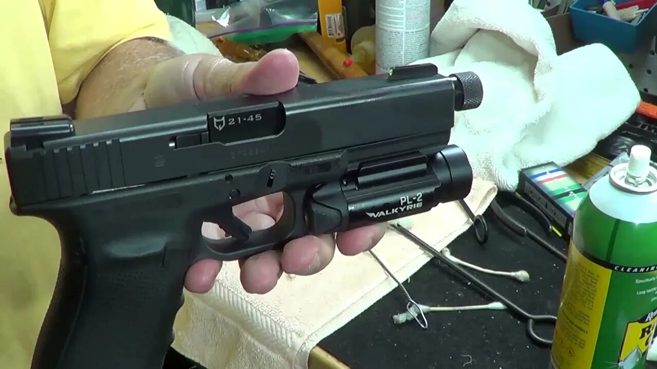 RELOADED: OTHER VID WAS JUMPY Adding threaded barrel to glock 21 .45
