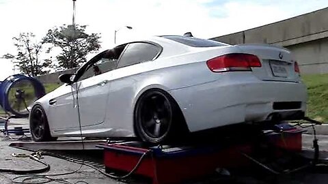 BMW M3 E92 dyno pull @ mpact 2012