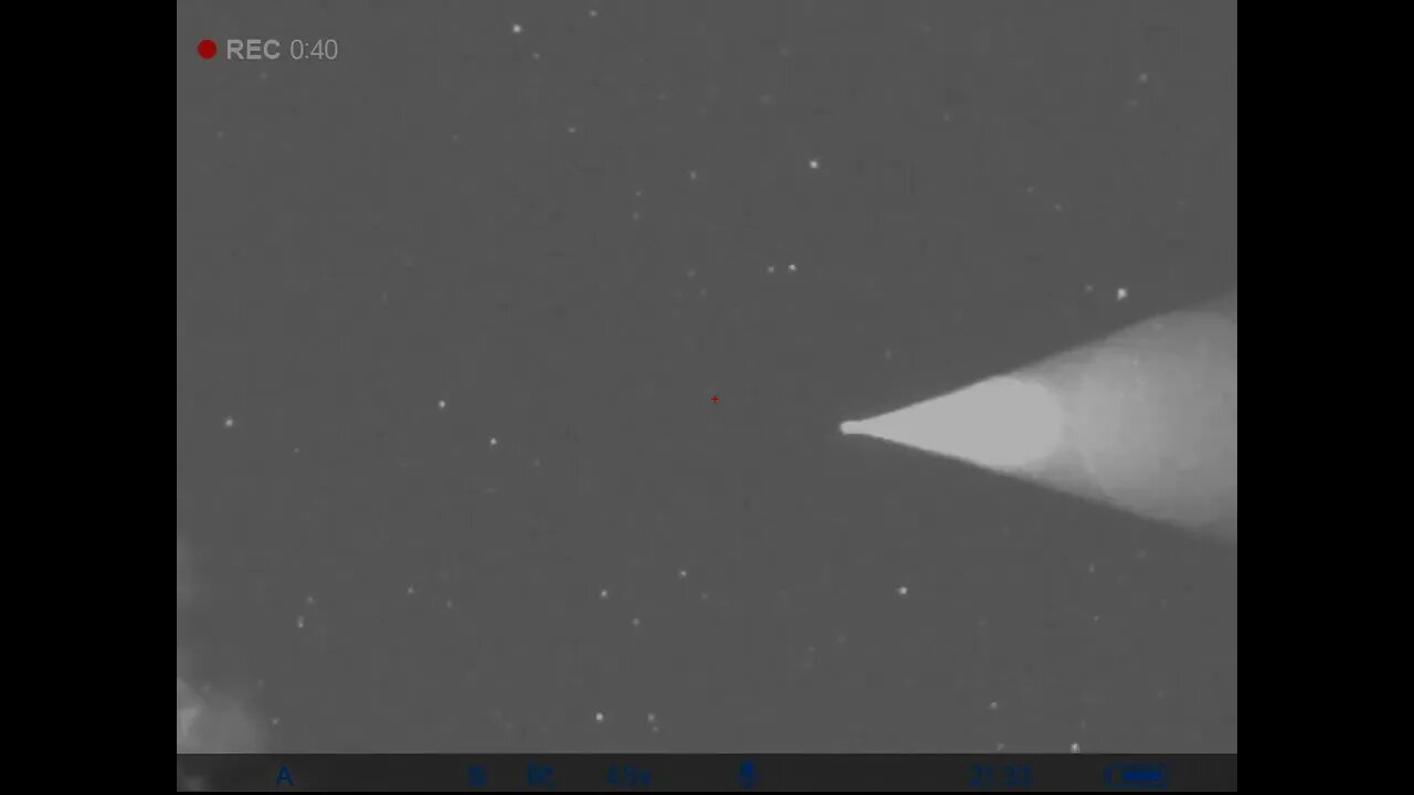 objects manuvering over Gulf fly-by UFO