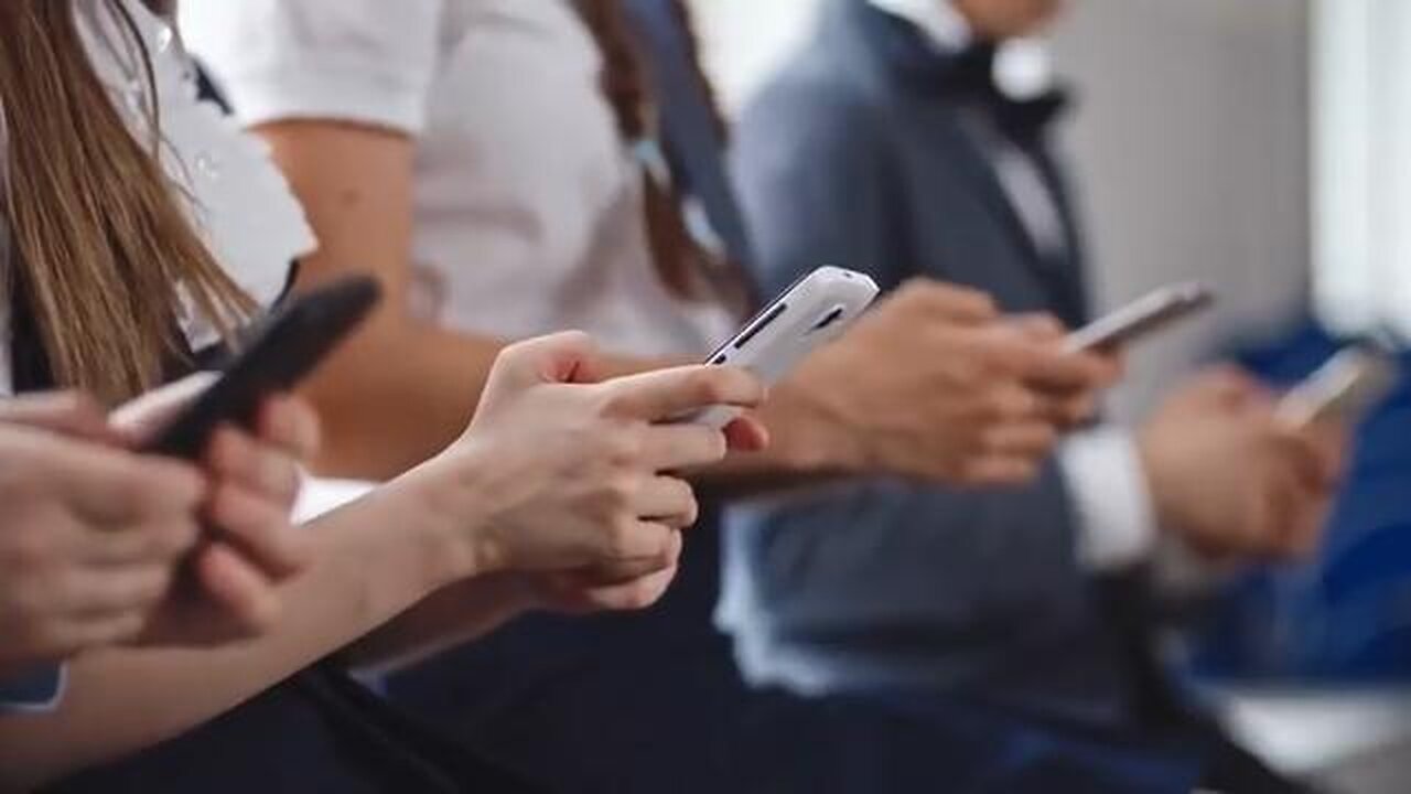 How social media is destroying society