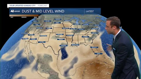 Smoke from western wildfires lead to hazy conditions in Kansas City