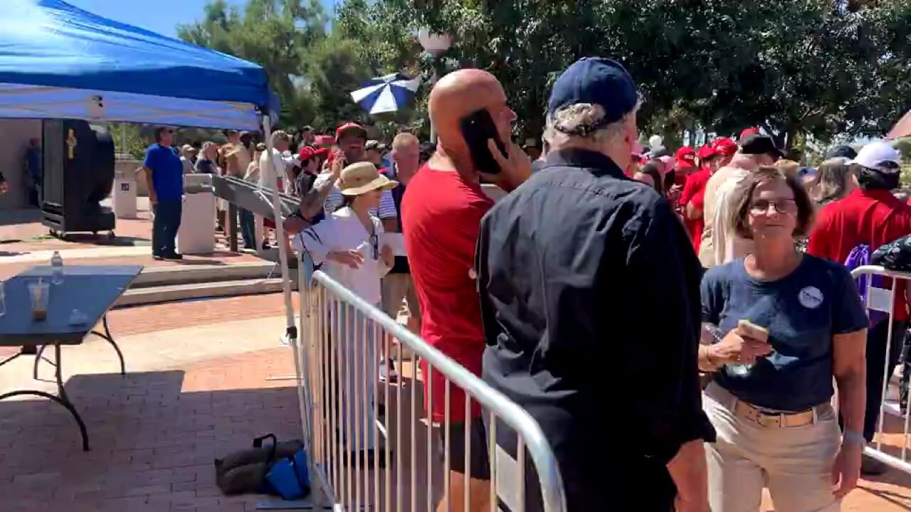 Huge Line Of People In The Arizona Heat For Trump's Rally In Tucson, And Not A Single Bus In Sight