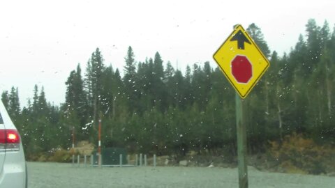 Snow on Tioga Road outside Yosemite