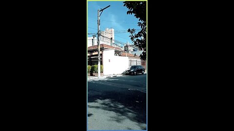 Caminhando na Ruas do Jardim São Paulo em 27 de janeiro de 2021, perto da Estação do Metrô