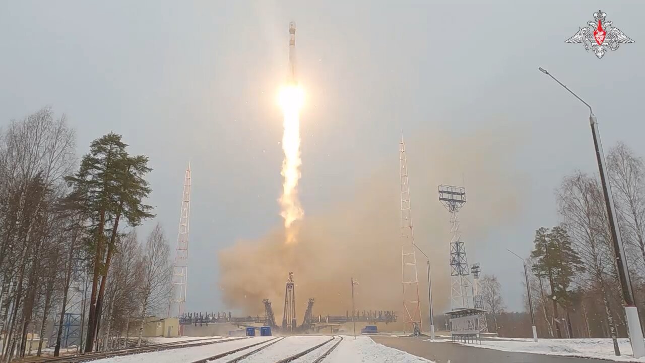 nave espacial, lanzada hoy desde el cosmódromo de Plesetsk en interés del Ministerio de Defensa ruso