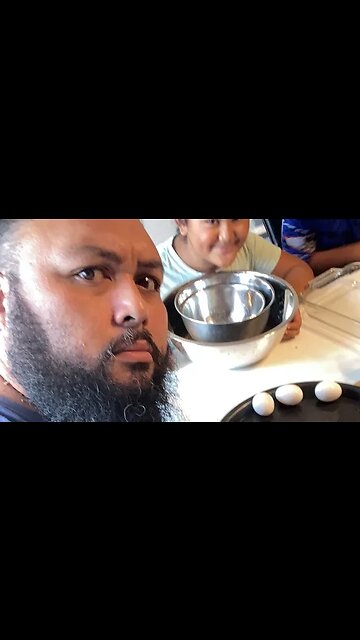 Baking Samoan Masi {coconut buscuits} with The Samoan Watchman is going live!