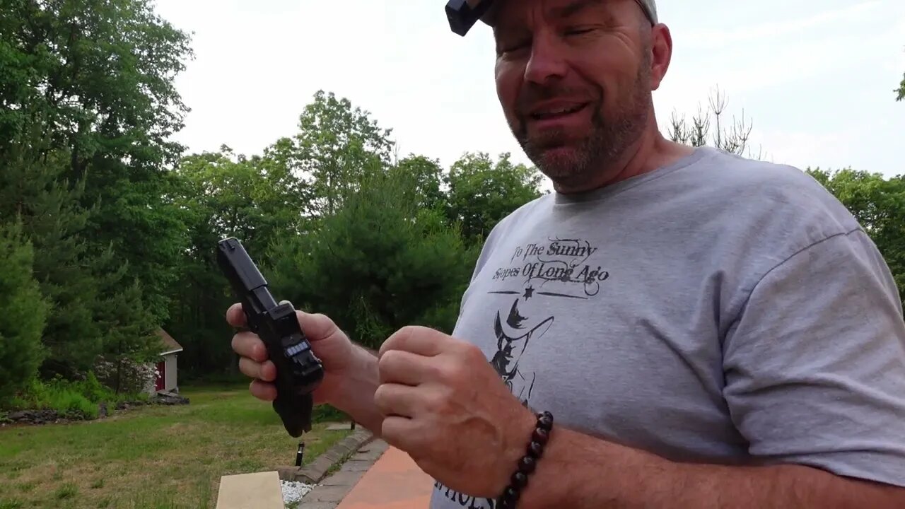 H&K VP9 with Holosun SCS