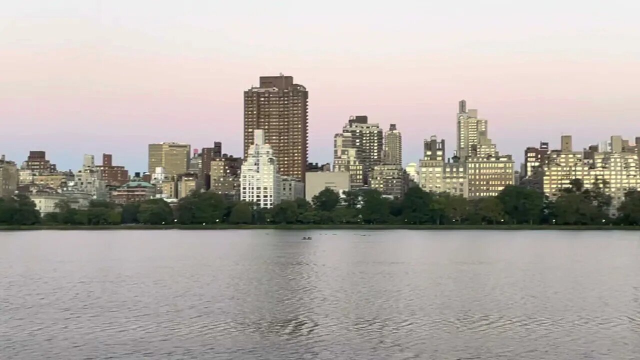 JACQUELINE(97) KENNEDY(78) ONASSIS(96) RESERVOIR(129) = 400( Four(60) Hundred(74) = 134(New Yorker)