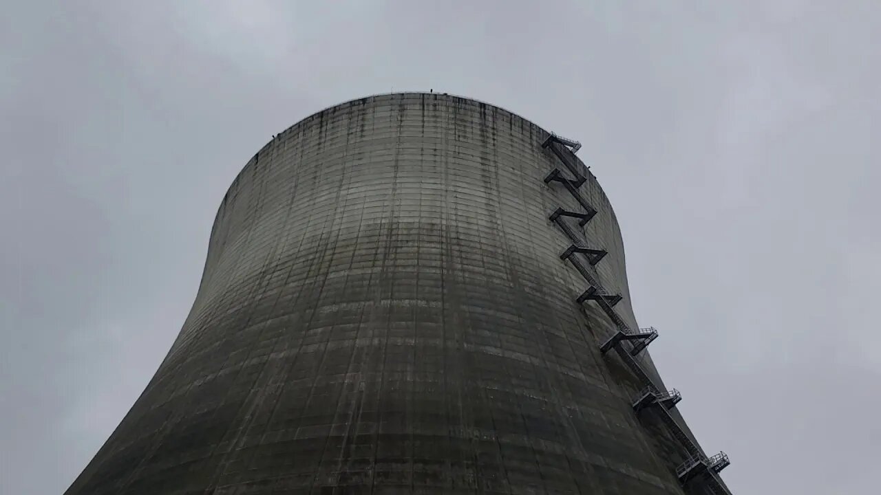 Touring Old Nuclear Facility, Massive Cooling Towers, Testing Radiation, WA