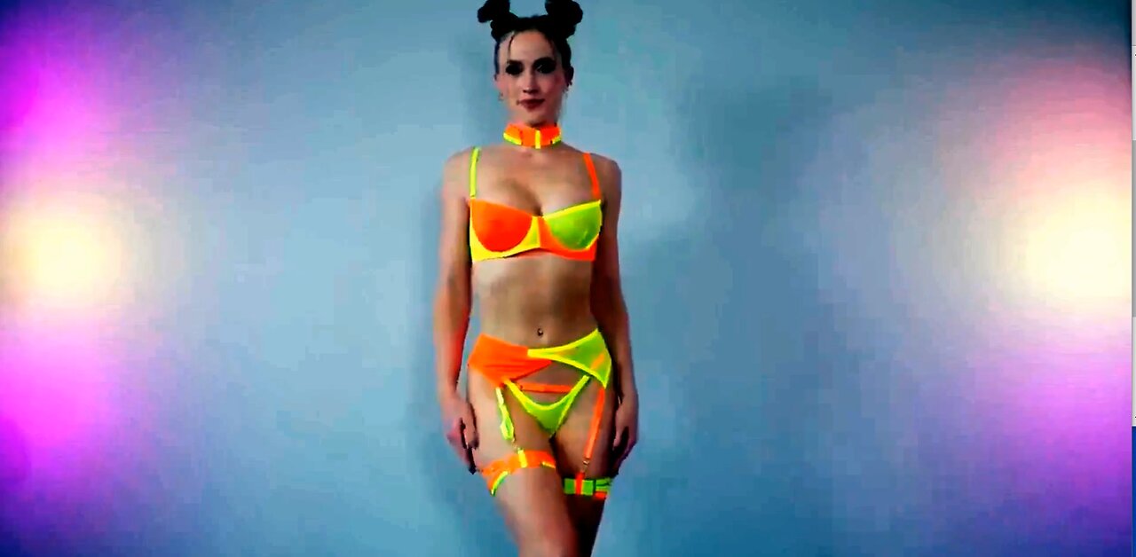 Sexy Girl music Mix-enter-the-retromancer-RetroSunrise