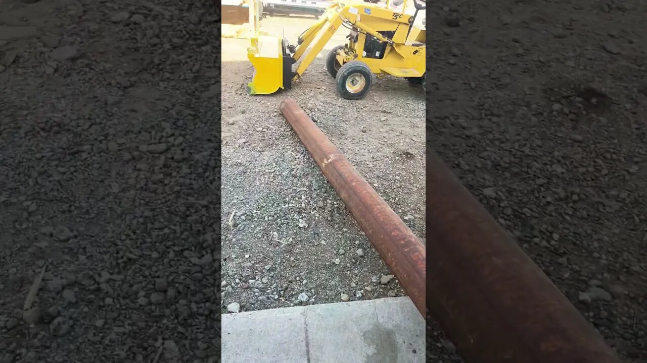 Fence entrance top cap welded on one end