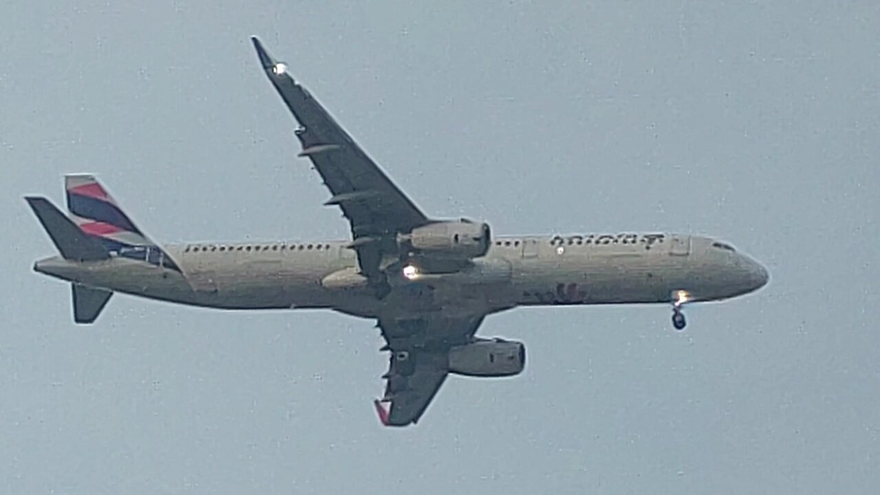 Airbus A321 PT-MXJ vindo de Manaus para Fortaleza