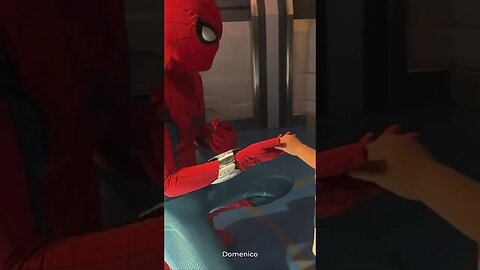 VIMOS O HOMEM ARANHA E ANDAMOS DE CARROSSEL