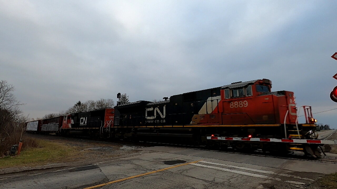 CN 8889 & CN 5683 Engines Westbound Manifest Train At Mandaumin