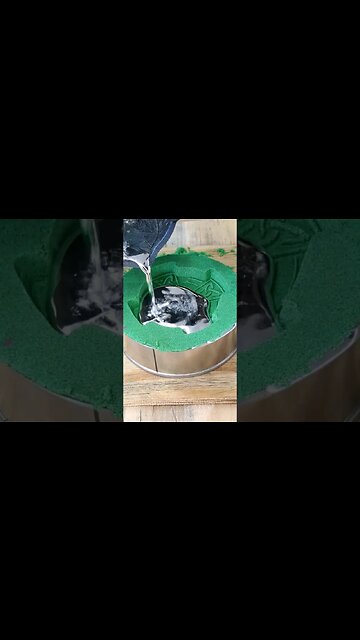 Watch Metal Casting Smelting on Kinetic Sand #shorts #cool #shortsindia