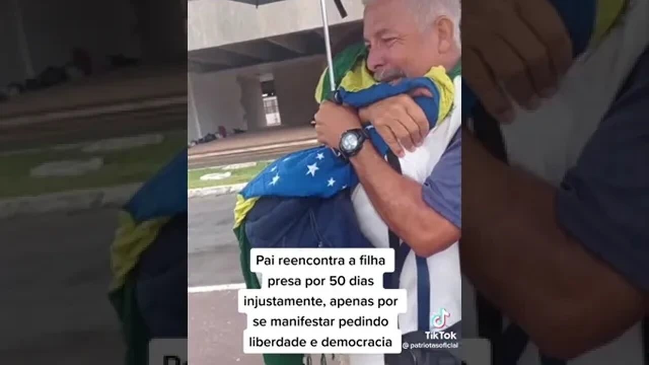 PAI REENCONTRA FILHA PATRIOTA