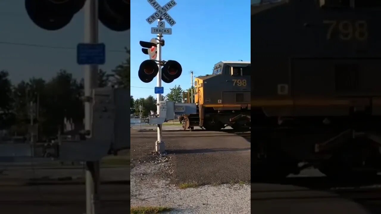 Heading Into The Sunset CSX Intermodal #train #railfan #trainhorn #asmr #railway #csx