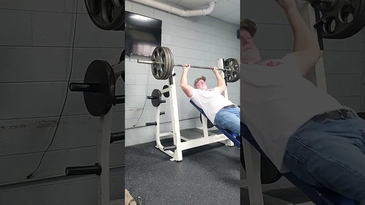 Incline Bench, Crazy 🤪 old man