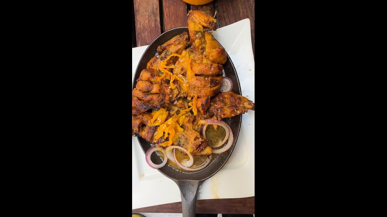 Just a regular chicken 🍗 and onions