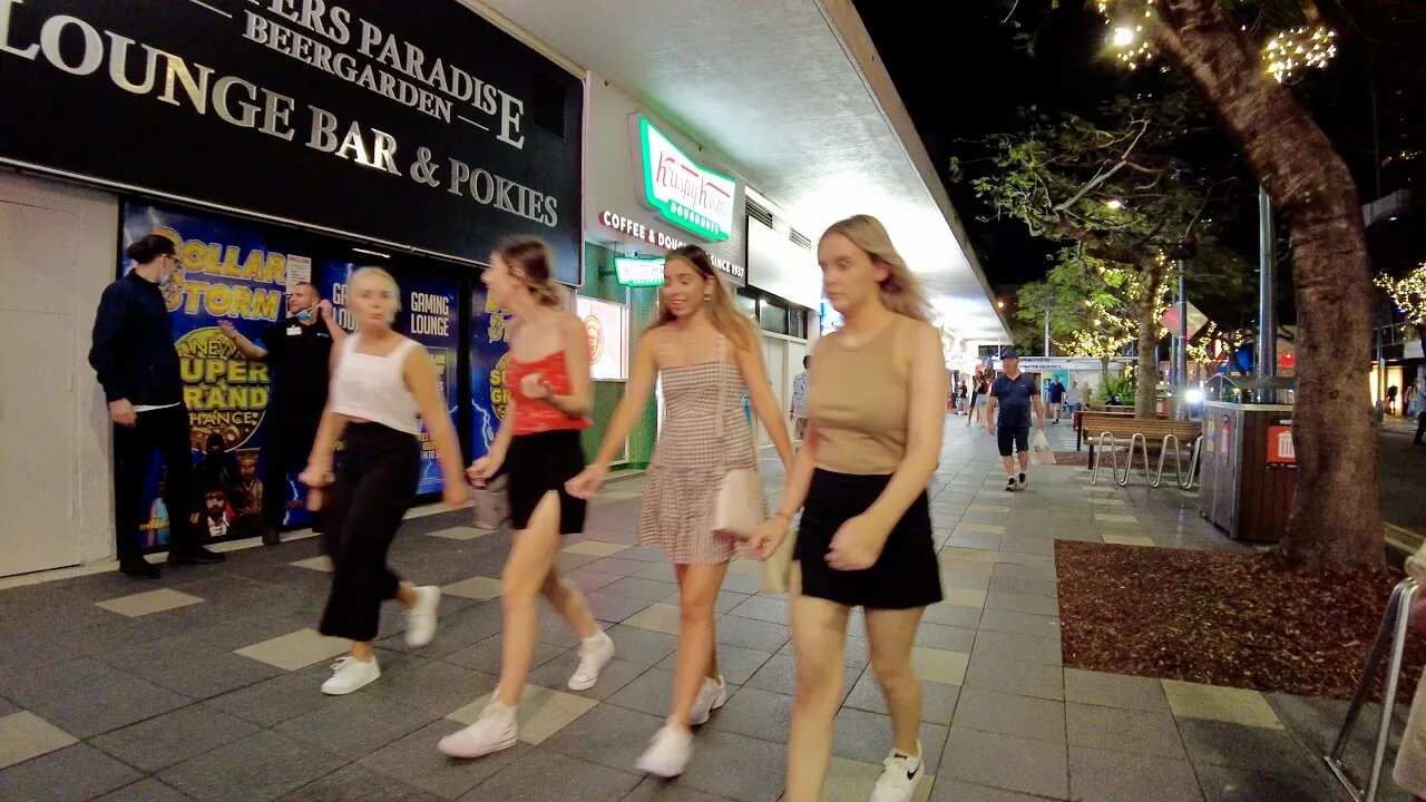 Gold Coast Surfers Paradise After Dark: A Nightlife Adventure!