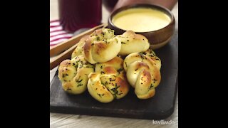 Garlic Knots