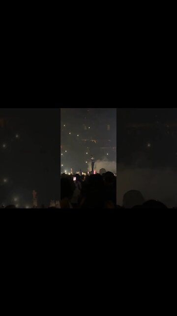 Drake Calls Out Fan!