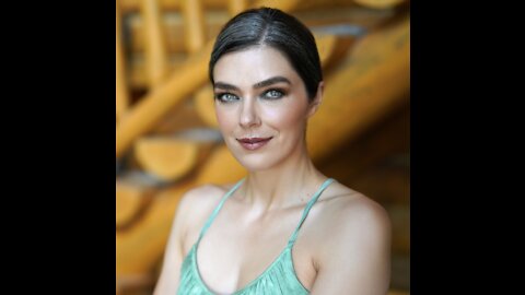 Adrianne Curry on what is happening in Afkanistan and in our leaders