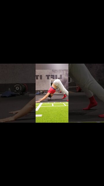 HOW TO RELEASE TIGHT HAMSTRINGS FOR SIDE SPLITS #SHORTS