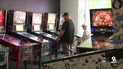 Hamilton arcade owner offers to open early for woman with social anxiety