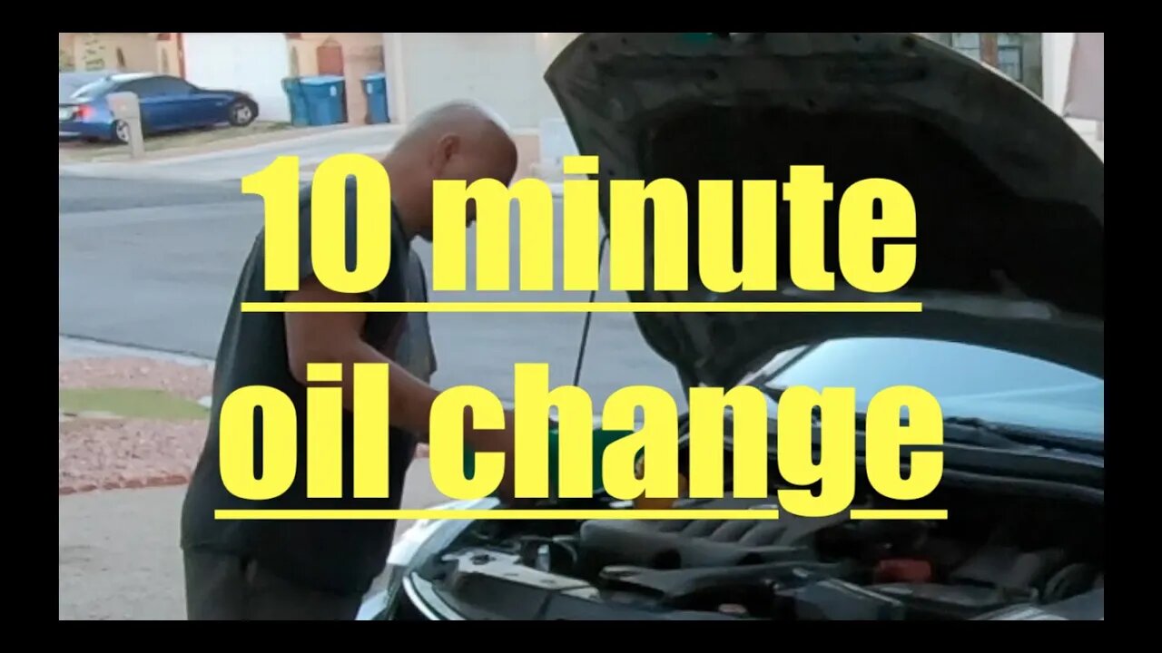 '06-'12 NISSAN VERSA change engine oil and filter√ Fix it Angel